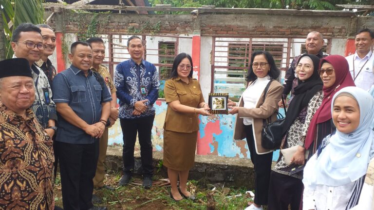 Komisi X DPR RI Sambangi SMP Negeri 07 Manado