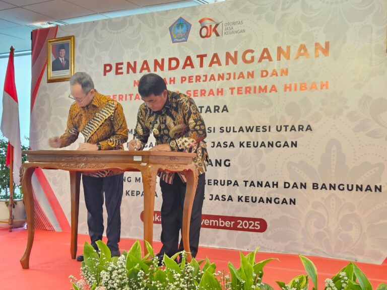 Pemprov Sulut Serahkan Hibah kepada OJK