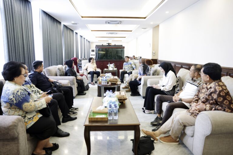 Gubernur YSK Terima Kunjungan PPUU DPD RI