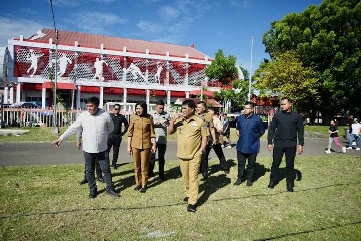 Tuan Rumah Friendly Match, Gubernur YSK Kunjungi Lapangan Sepak Bola KONI Manado